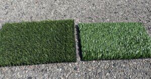 Sztuczna trawa monofilowa (po lewej) i fibrylowana (po prawej)